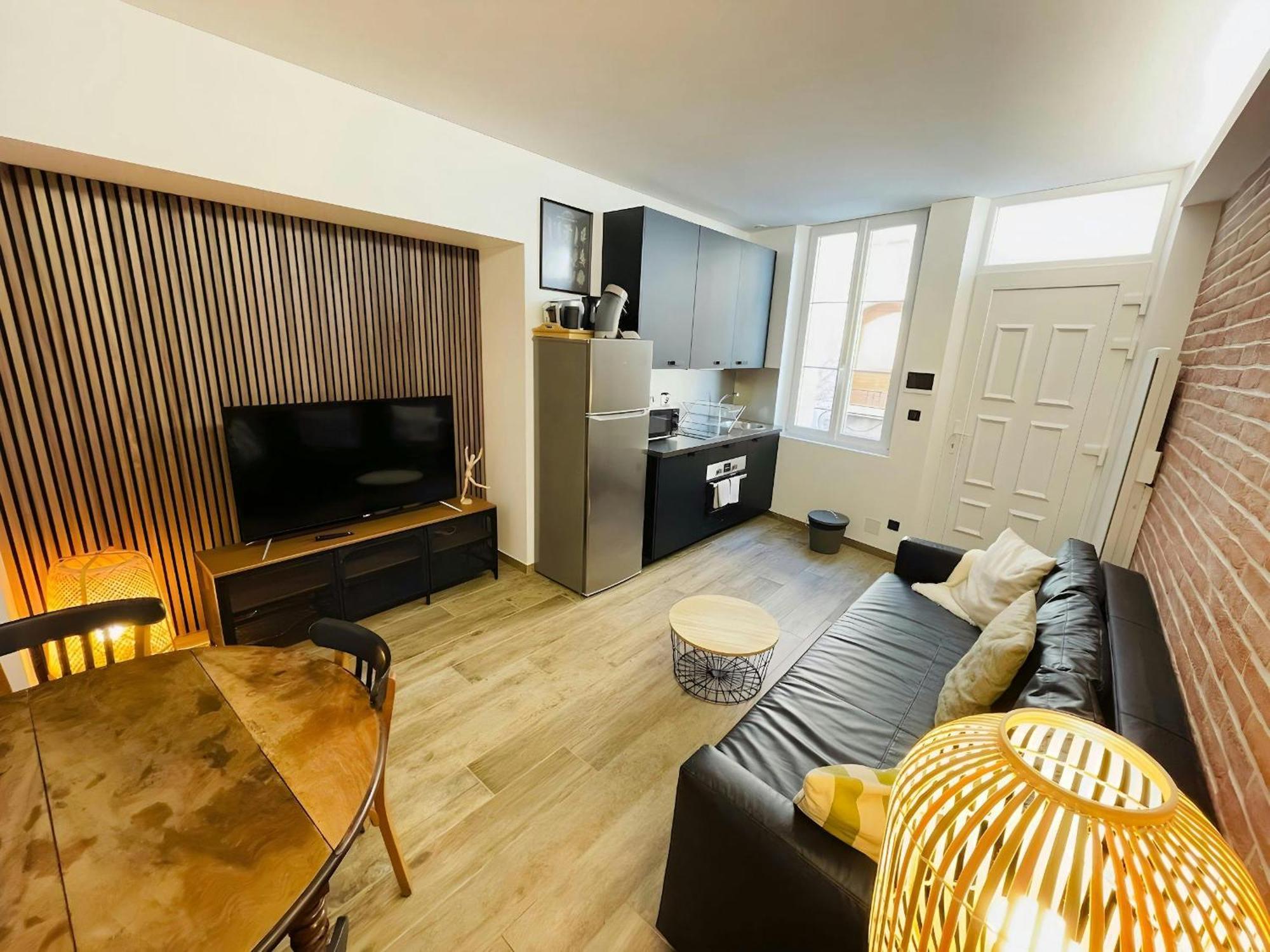 Le Charmant Bailla Reims Eksteriør bilde